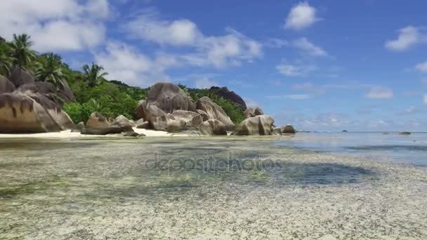 Island beach in indian ocean on seychelles — Stock Video