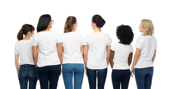 Internationale groep vrouwen van achteren — Stockfoto