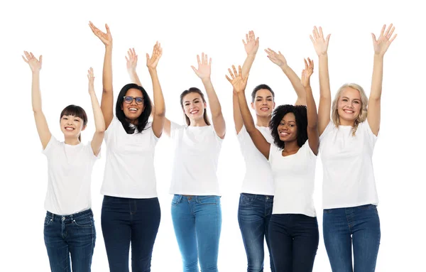 Grupo internacional de mulheres sorridentes felizes — Fotografia de Stock