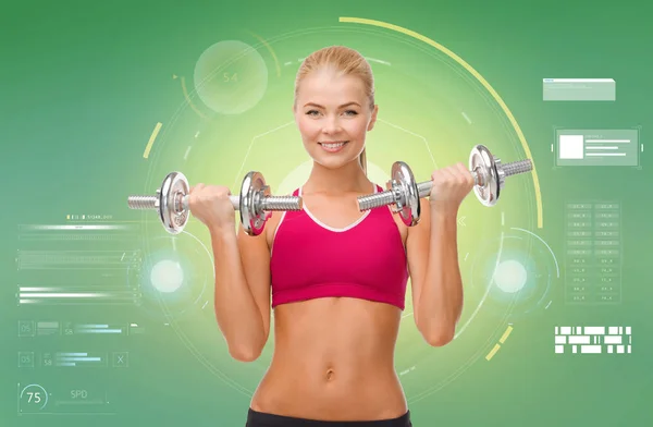 Lycklig sportig kvinna med hantlar muskelbygge biceps — Stockfoto