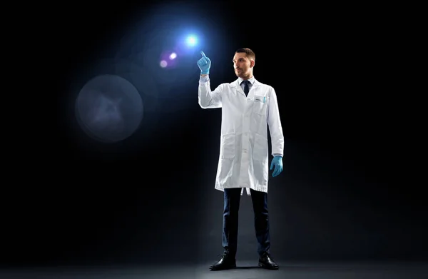 Doktor veya bilim adamı bu durumda laboratuar önlüğünü ışık ile — Stok fotoğraf