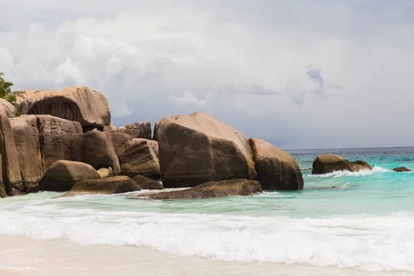 Wyspa plaża w Oceanie Indyjskim na Seszelach — Zdjęcie stockowe
