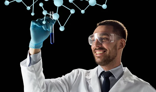 Lachende wetenschapper met reageerbuis en moleculen — Stockfoto