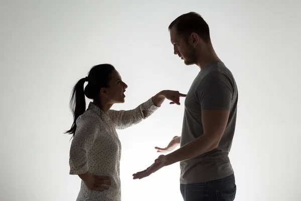 Casal zangado ter discussão — Fotografia de Stock