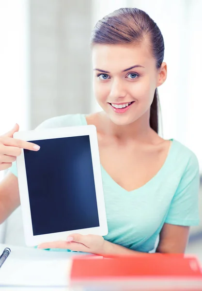 Lachende student meisje met tablet pc — Stockfoto