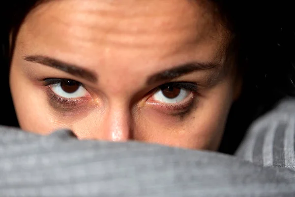 Close up van ongelukkig huilende vrouw gezicht — Stockfoto