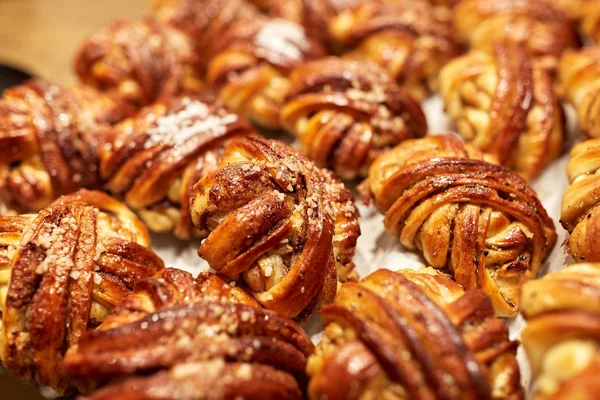 Close up of buns or pies at bakery — Stock Photo, Image