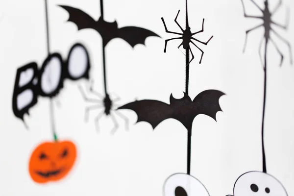 Halloween fél papír koszorúkat és dekoráció — Stock Fotó