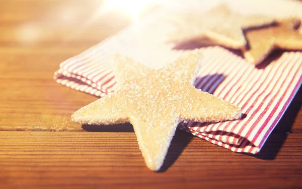 Nahaufnahme von Lebkuchen und Handtuch — Stockfoto