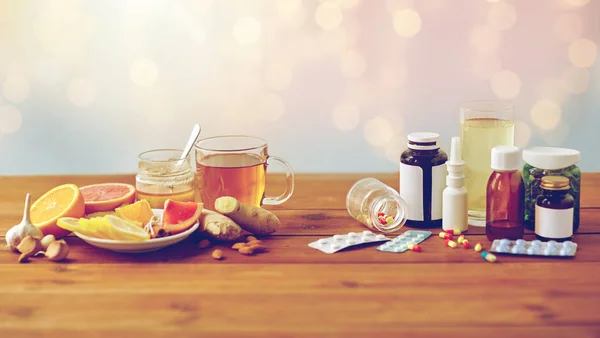 Obat tradisional dan obat sintetis — Stok Foto