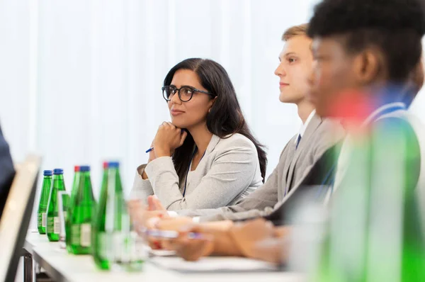 Team di lavoro alla conferenza internazionale — Foto Stock