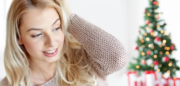 Happy young woman or teenage girl at christmas — Stock Photo, Image