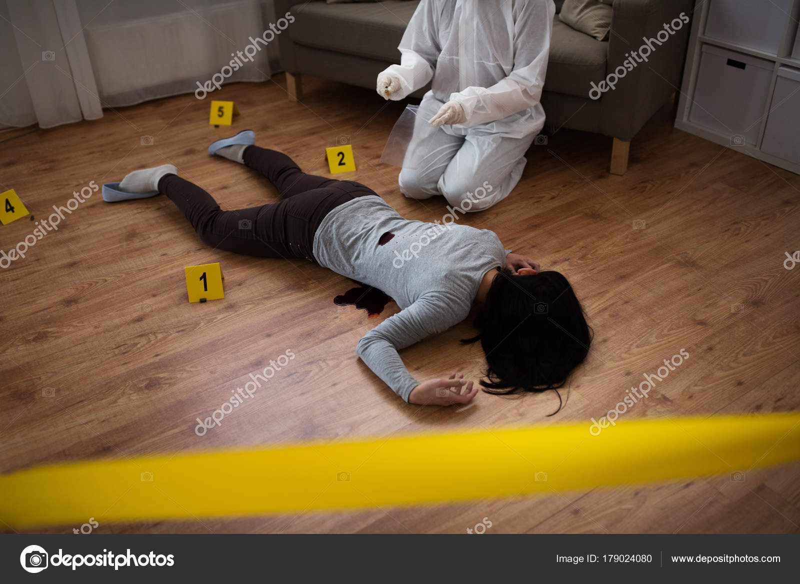 Criminalist collecting evidence at crime scene — Stock Photo © Syda