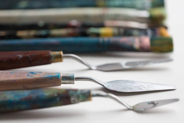 Ножі для палітри або фарбування шпателів і пензлів — стокове фото