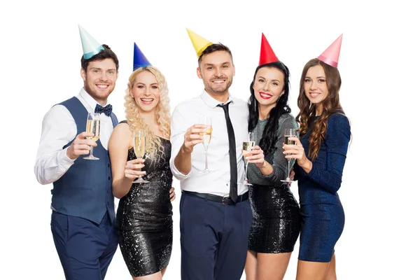 Amigos com taças de champanhe na festa de aniversário — Fotografia de Stock