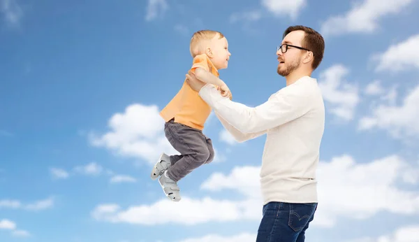 Father with son playing and having fun — Stock Photo, Image
