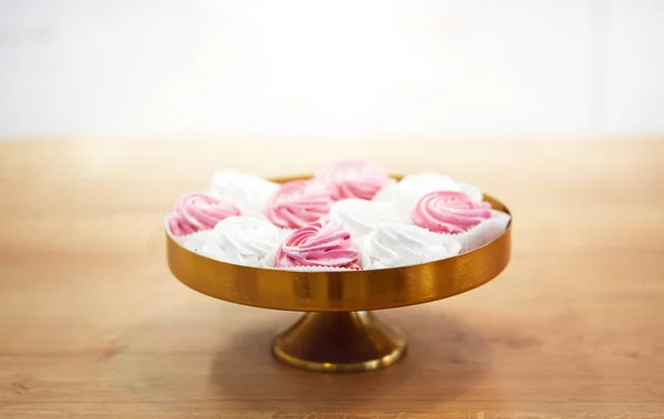 Zephyr oder Marshmallow am Kuchenstand — Stockfoto