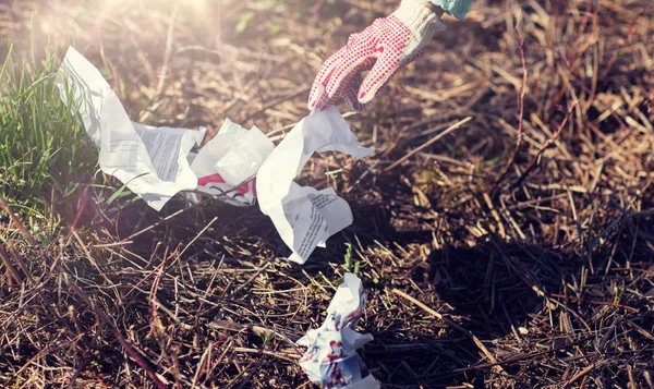 Área voluntaria de limpieza de manos de la basura —  Fotos de Stock