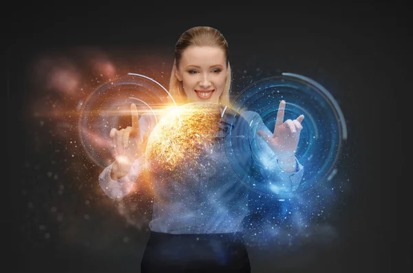 Mujer de negocios con holograma de espacio virtual —  Fotos de Stock