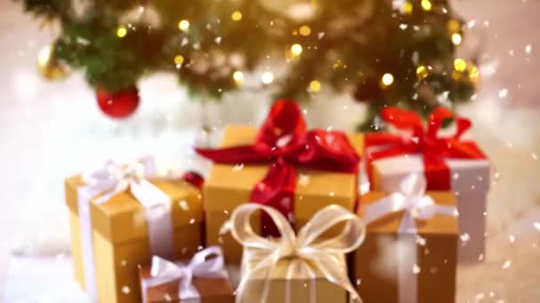 Coppia con confezione regalo a Natale a casa — Video Stock