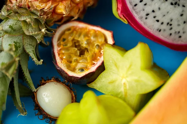 Frutas exóticas diferentes — Fotografia de Stock