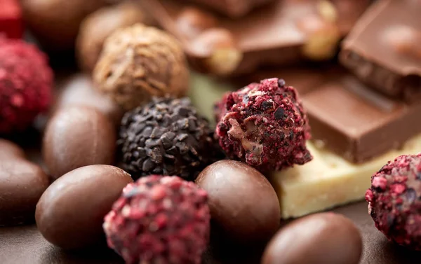 Menutup dari permen cokelat yang berbeda — Stok Foto