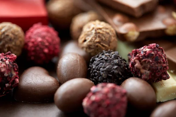 Menutup dari permen cokelat yang berbeda — Stok Foto