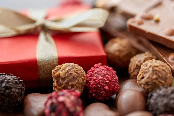 Zblízka ručně vyrobených čokoládových bonbónů — Stock fotografie