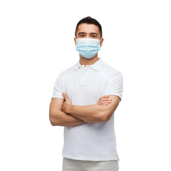 Jongeman met beschermend medisch masker — Stockfoto