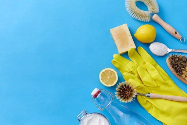 Vinegar, lemons, washing soda, gloves and brush — Stock Photo, Image