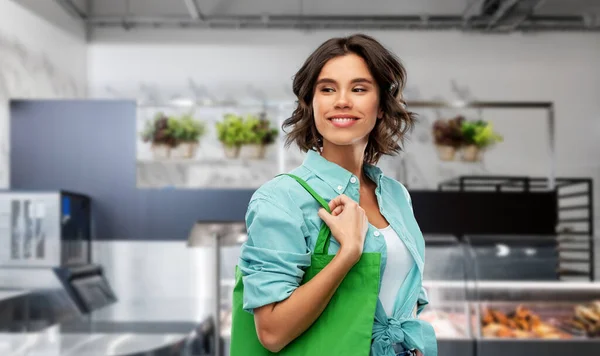 Frau mit wiederverwendbarer Stofftasche für Lebensmitteleinkäufe — Stockfoto