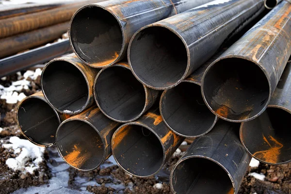 Novos tubos de aço com ferrugem — Fotografia de Stock
