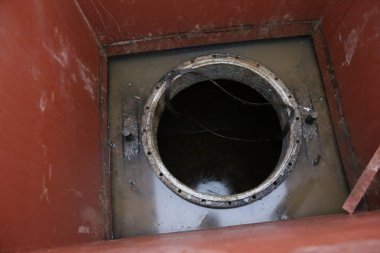 Dizel için yeraltı tankı sistemin kuyu şaft