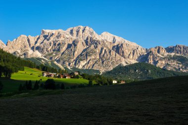 Col Köyü ve Tofane grubu
