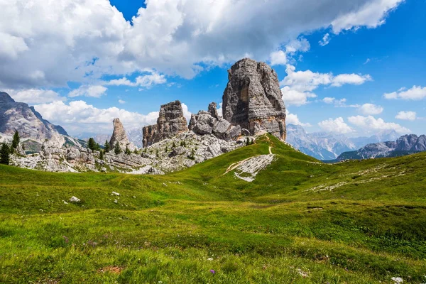 Cinque Torri, Dolomitas, Italia Imágenes de stock libres de derechos