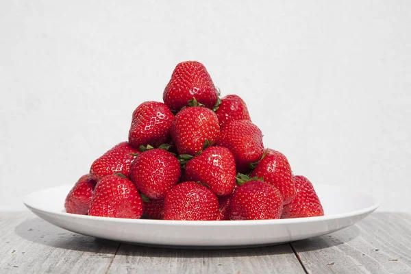 Ripe red strawberries — Stock Photo, Image