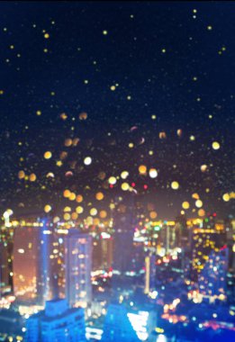 Cityscape gece ışıklı beldesi