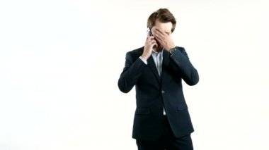 cep telefonu tutan işadamı