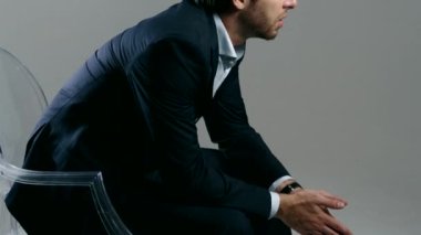 Sefil genç işadamı, iş kavramı