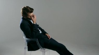 Sefil genç işadamı, iş kavramı