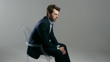 Sefil genç işadamı, iş kavramı