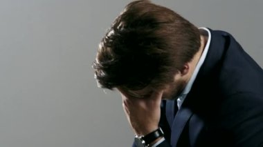 Sefil genç işadamı, iş kavramı