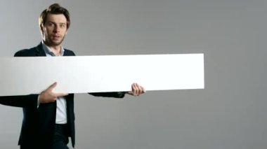 Neşeli işadamı holding boş bir yönetim kurulu