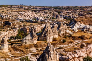 Goreme Ulusal Parkı 'nın panoramik manzarası. Türkiye.