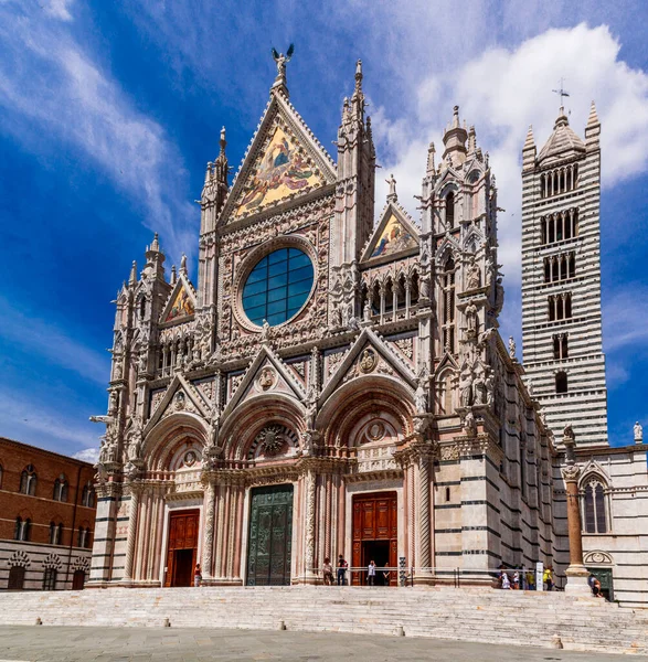 Siena Italia Giugno 2015 Duomo Siena Una Chiesa Medievale Oggi — Foto Stock