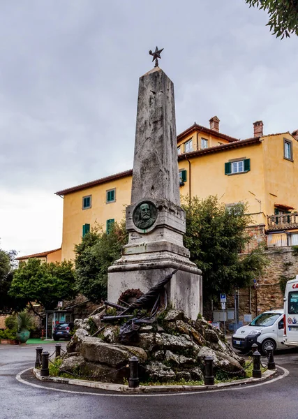 Cortona Arezzo Italia Junio 2015 Monumento Giuseppe Garibaldi —  Fotos de Stock