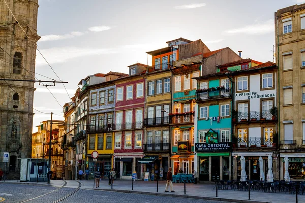 Porto Portugal Oktober 2016 Kleurrijke Huizen Rua Dos Clerigos Vroege — Stockfoto