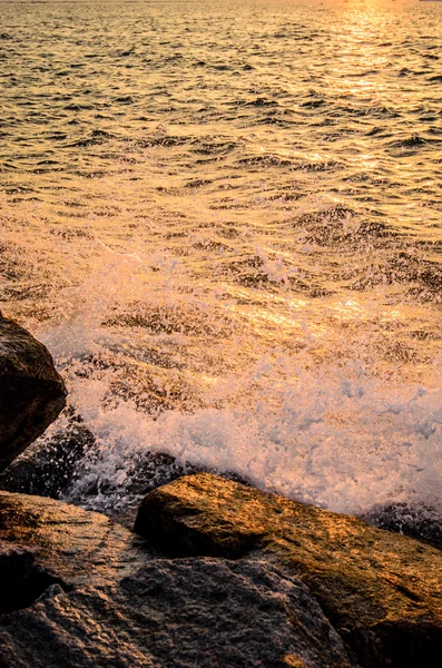 海上冲浪溅 — 图库照片