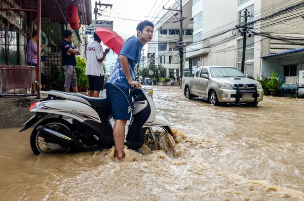 Flood after heavy rain in Sriracha, Chonburi, Thailand — Stock Photo, Image