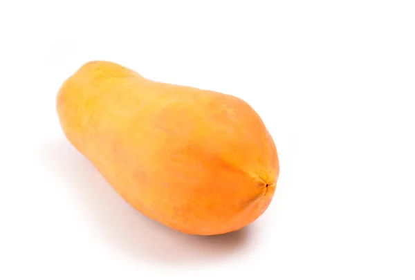 Papaya geïsoleerd op een witte achtergrond — Stockfoto